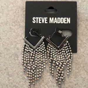 Steve Madden Gunmetal Tone V Drop Earrings With Crystal Fringe Accents NWT
